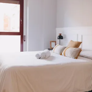 the-orbit-apartments.topbarcelonahotels.com/